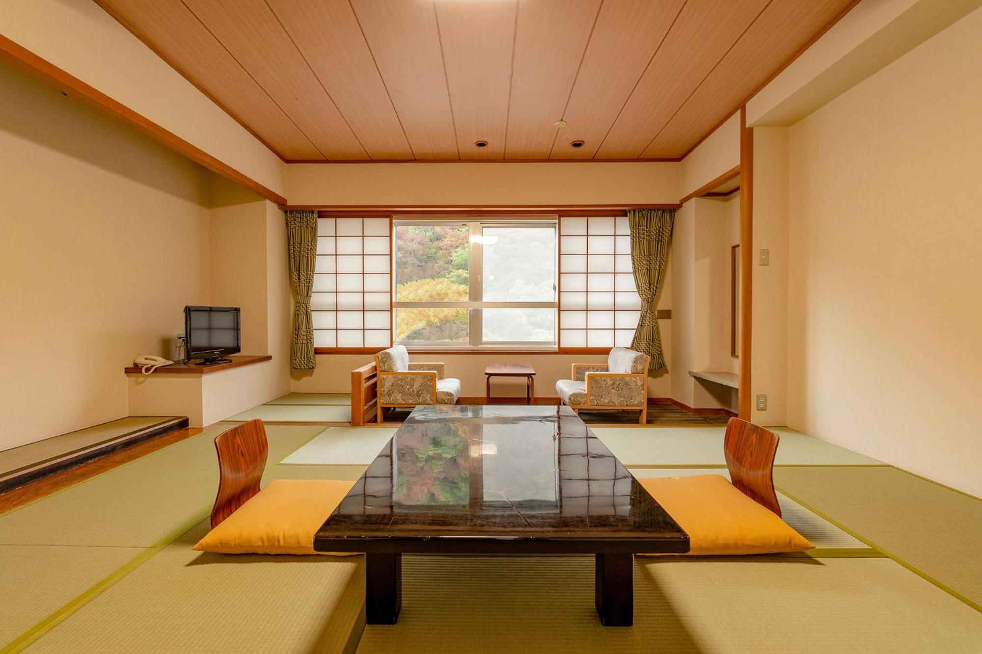 大江戸温泉物語 東山グランドホテル 3* 会津若松市